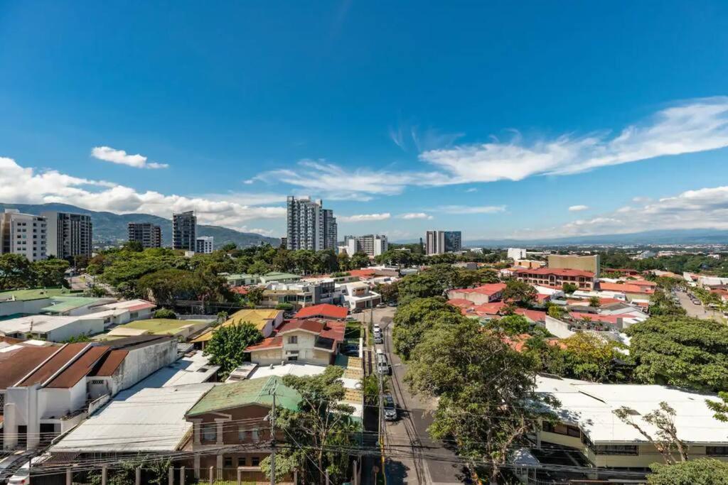 Rooftop Jacuzzi And City View San Jose  Exterior photo